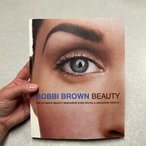 Bobby Brown Beauty makeup book